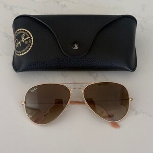 Gold rayban aviator glasses